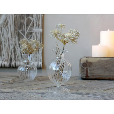 Petit vase en verre...